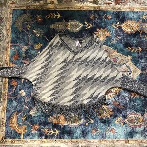 LovebyDesign Fringe Sweater-top🌟